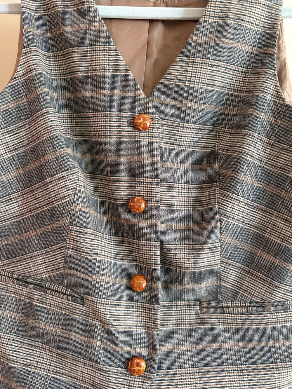autres filles Plaid Vest in Brown and Gray - Picture 2 of 4